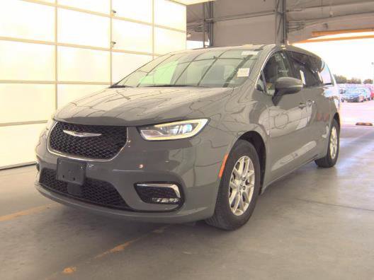 Used 2023 Chrysler Pacifica Touring-L FWD image 17