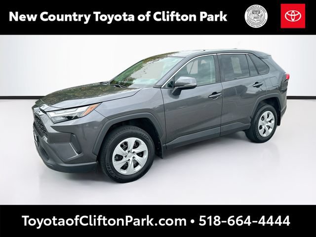 Used 2023 Toyota RAV4 LE AWD/4WD image 3