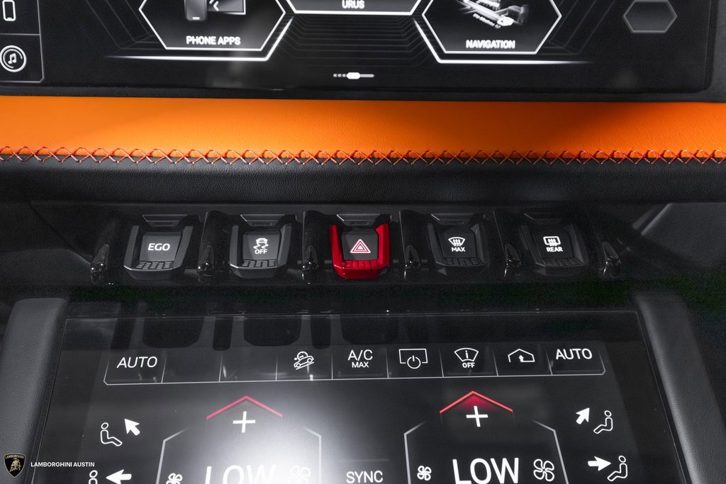 Used 2025 Lamborghini Urus SE image 31
