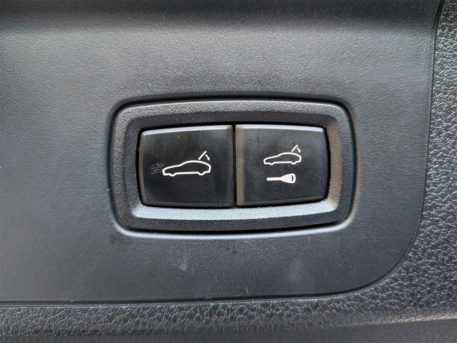 Used 2018 Porsche Panamera image 33