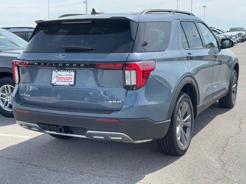 New 2026 Ford Explorer Active w/ Active Comfort Package image 3