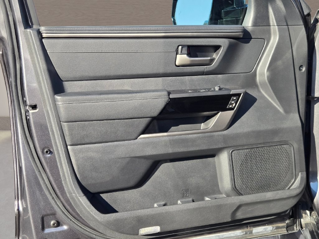 Used 2024 Toyota Tundra Limited AWD/4WD image 21