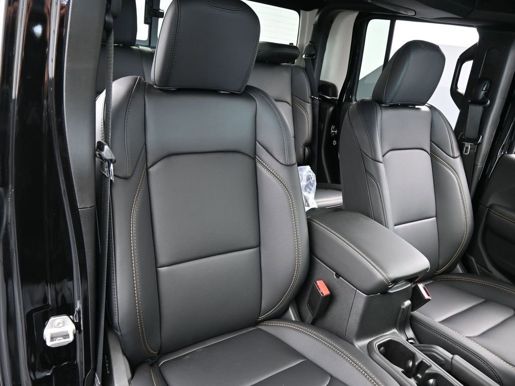 Used 2024 Jeep Gladiator Sport w/ Premium Package image 41