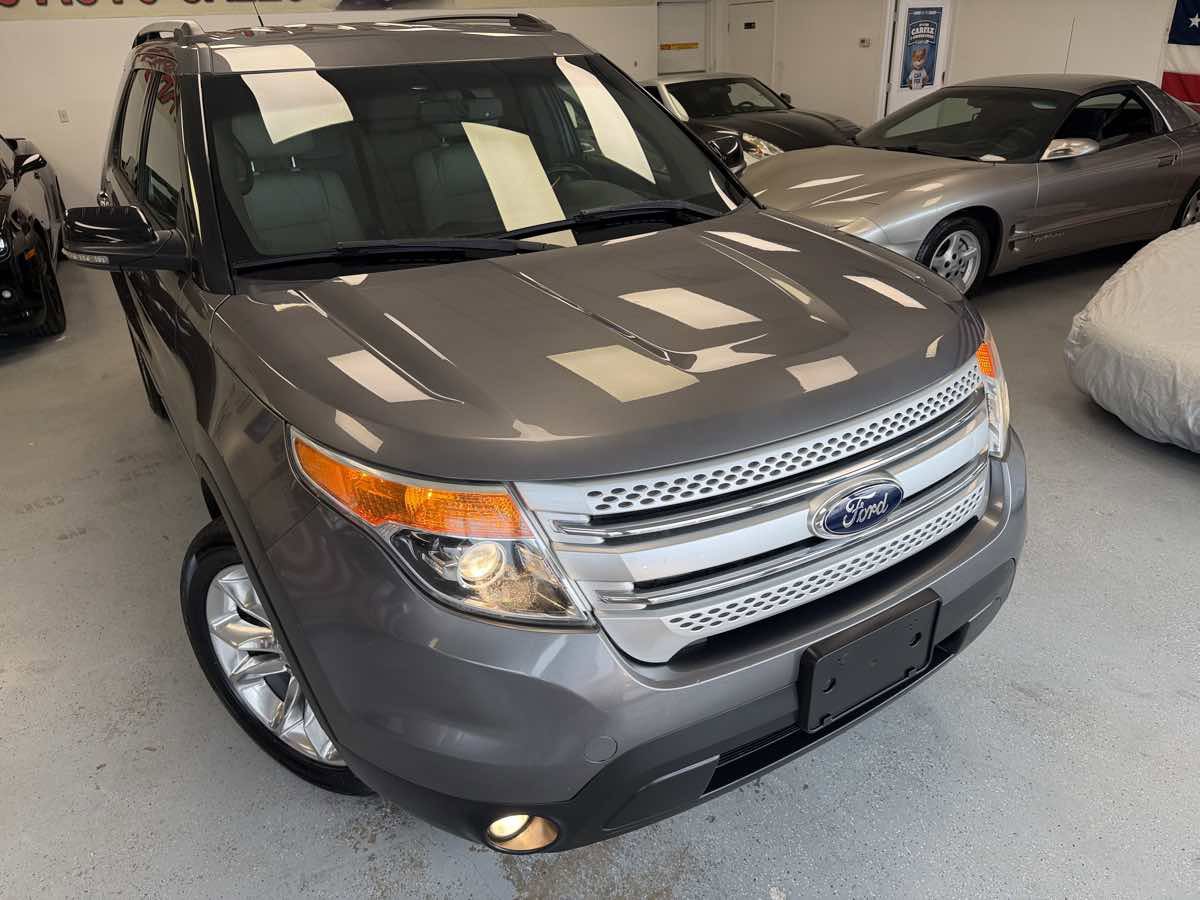 Used 2013 Ford Explorer XLT FWD image 10