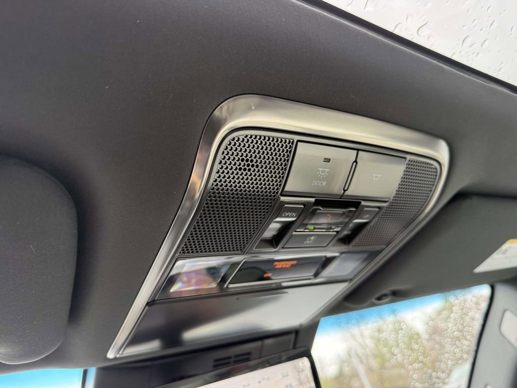 Used 2026 Lexus LX 600 4WD w/ Accessory Package (2T) image 26