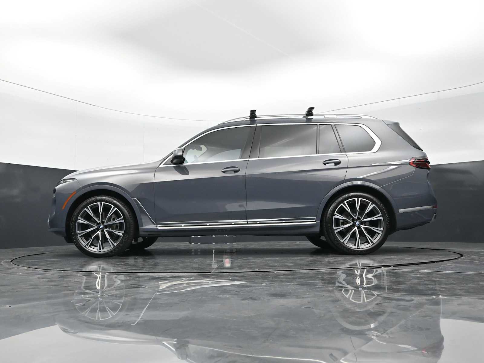 Certified 2023 BMW X7 xDrive40i w/ Executive Package AWD/4WD image 33