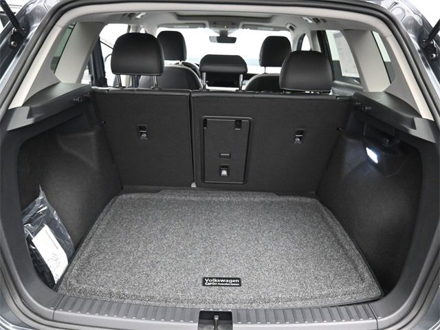 New 2026 Volkswagen Taos SE image 12