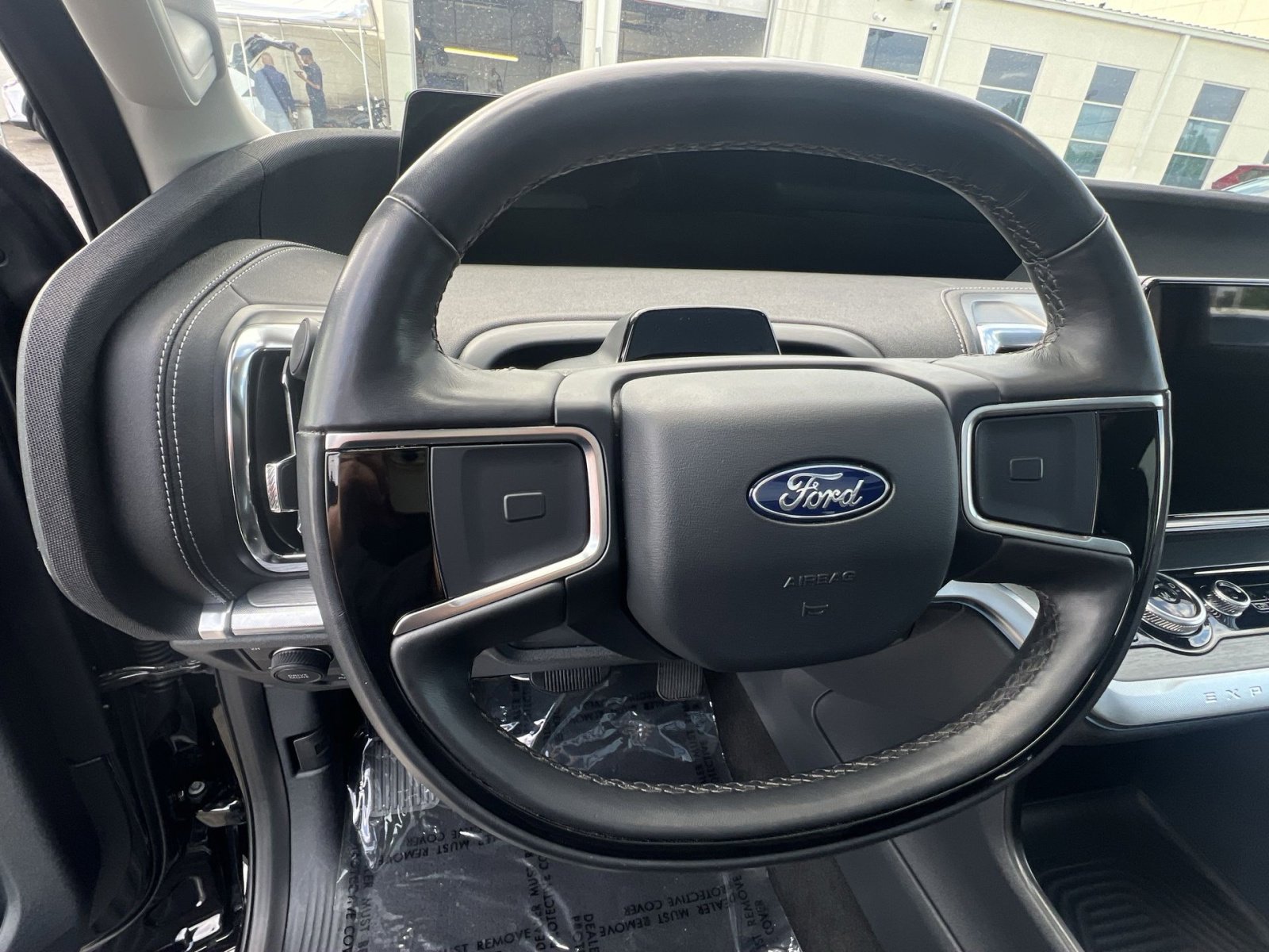 Used 2025 Ford Expedition Max Platinum w/ Driver's Package AWD/4WD image 24