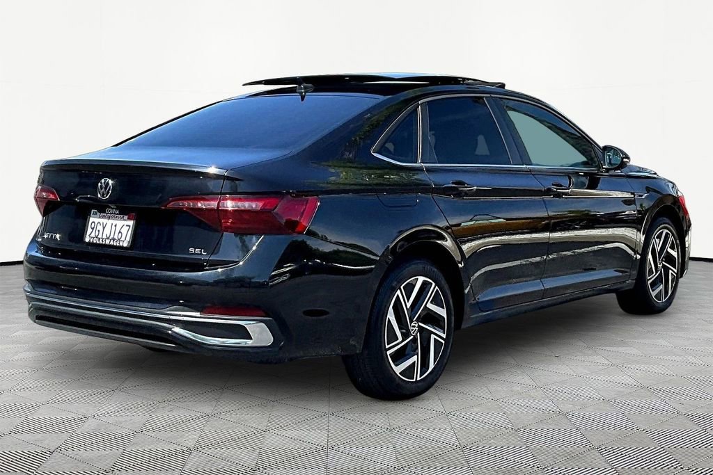 Used 2023 Volkswagen Jetta SEL FWD image 6