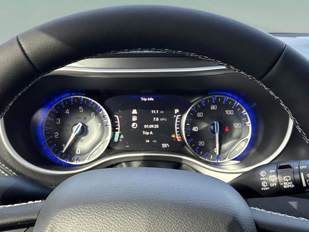 New 2026 Chrysler Pacifica Select FWD image 22