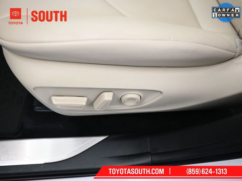 Used 2022 Toyota Highlander XLE image 25