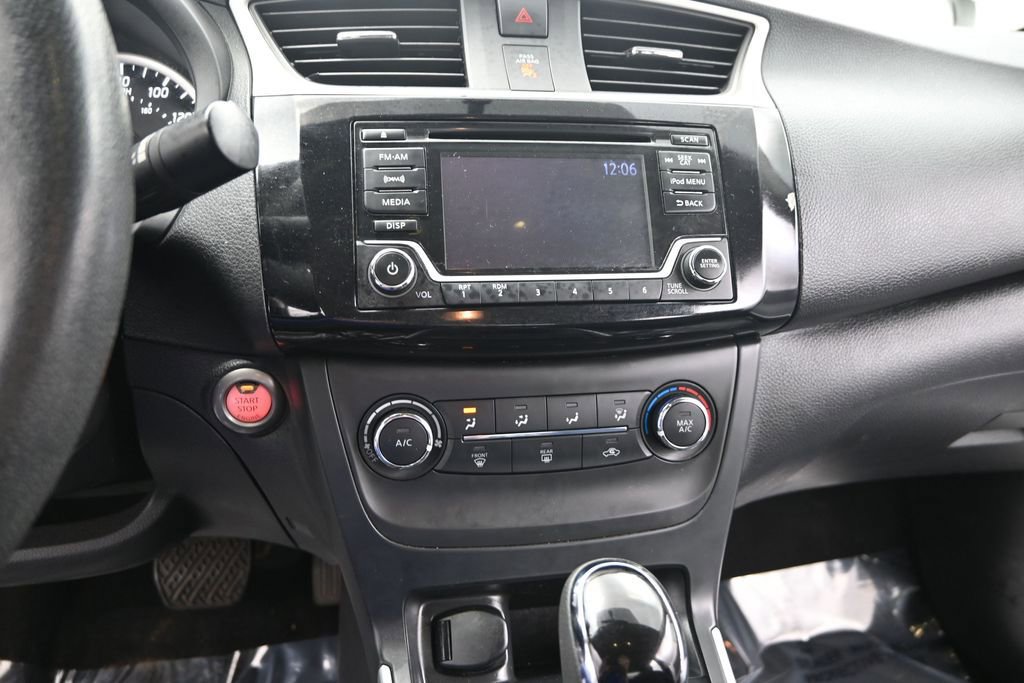 Used 2017 Nissan Sentra SV FWD image 25