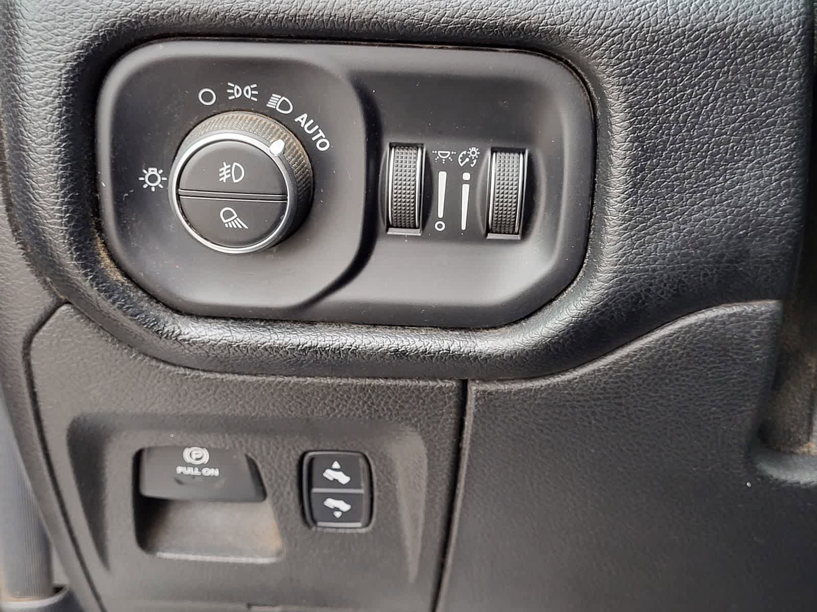 Used 2019 RAM 1500 Rebel w/ Rebel Level 2 Equipment Group AWD/4WD image 19