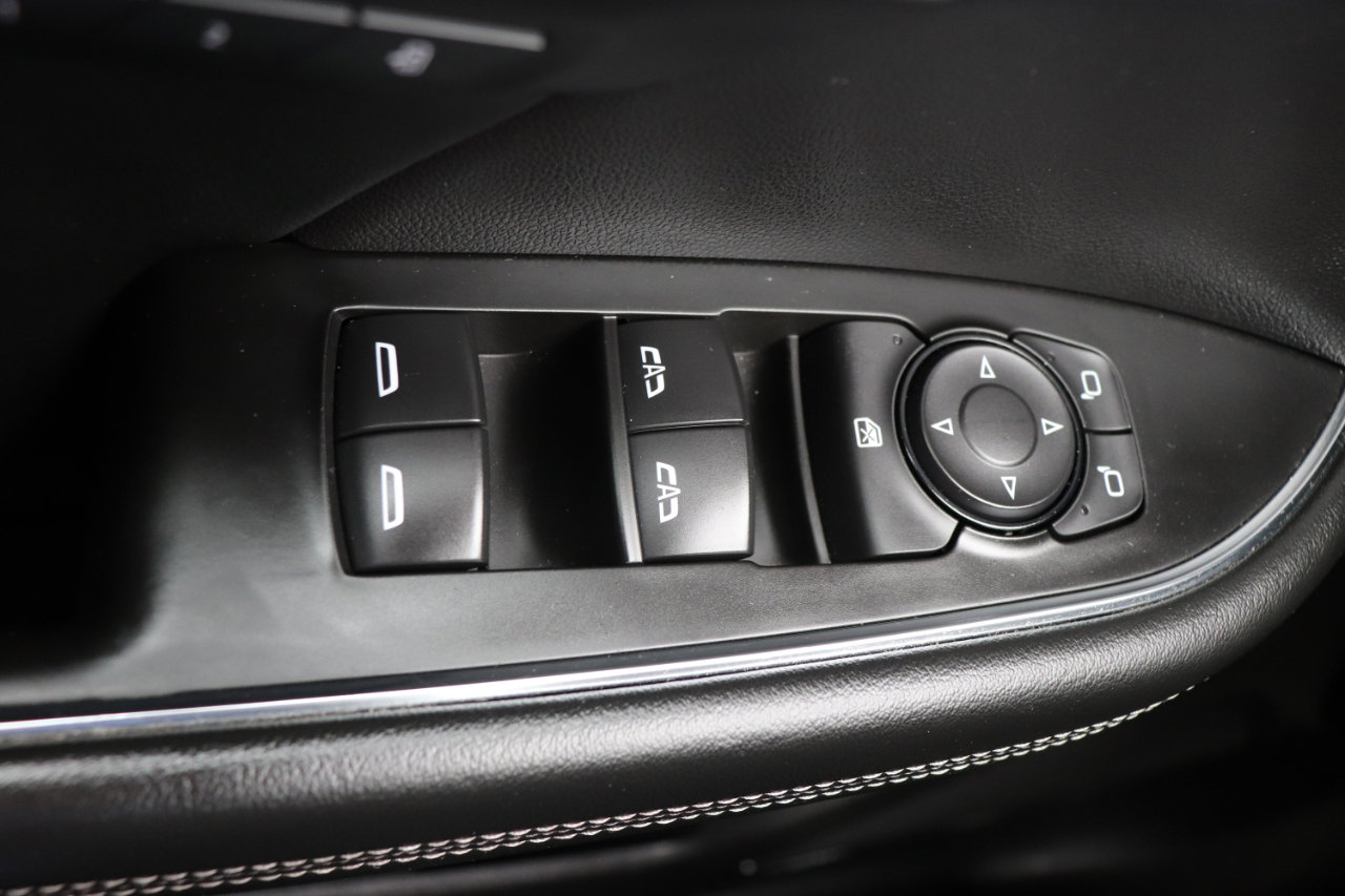 Used 2022 Buick Envision Avenir w/ Technology Package II image 53