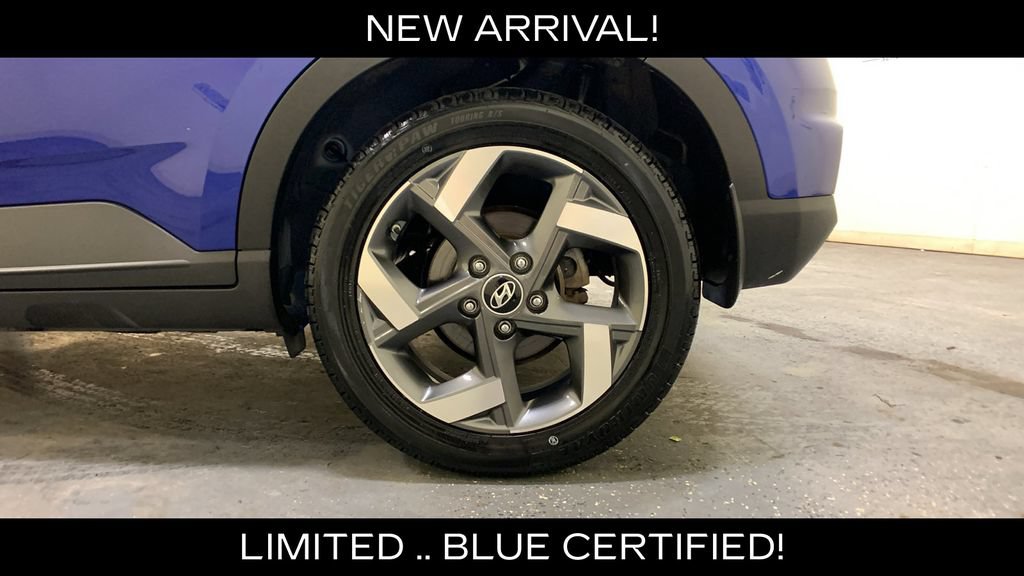 Used 2024 Hyundai Venue Limited FWD image 17