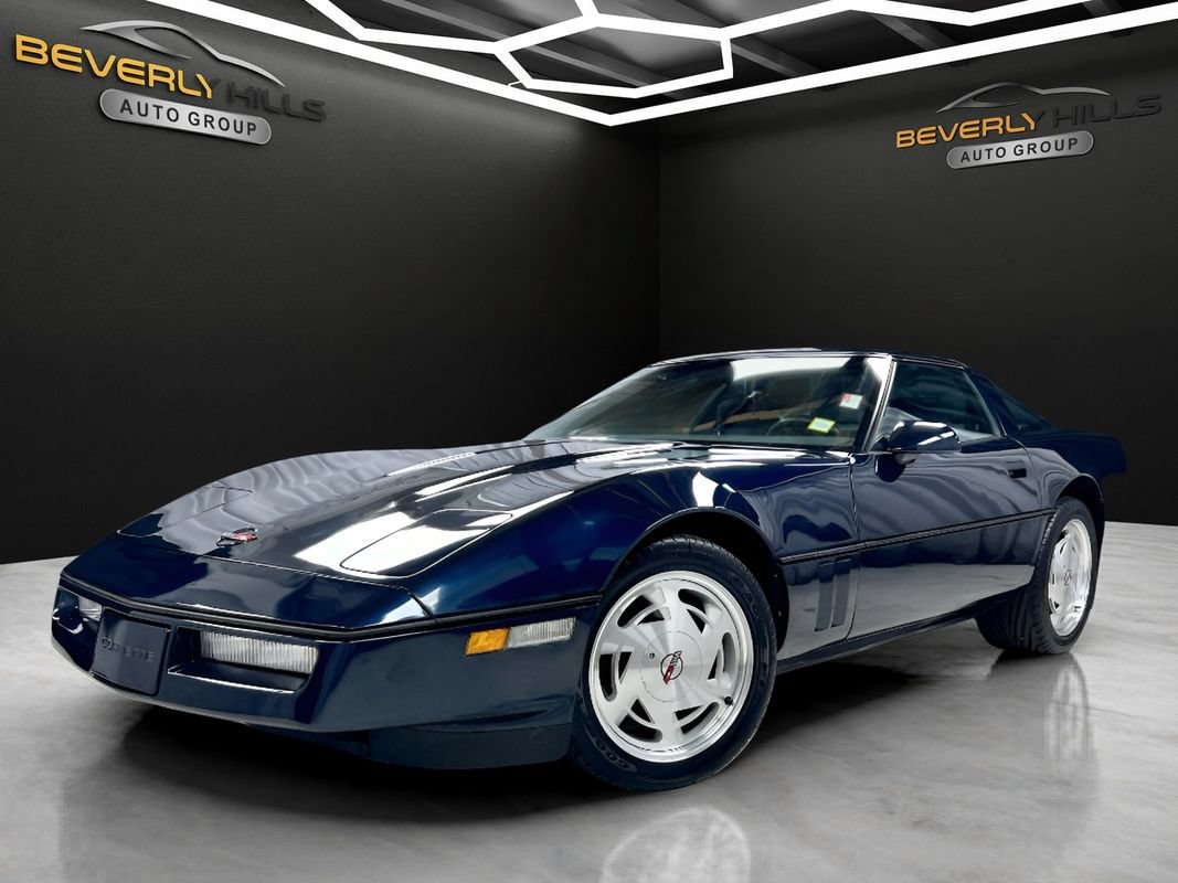 Used 1989 Chevrolet Corvette Coupe RWD image 2