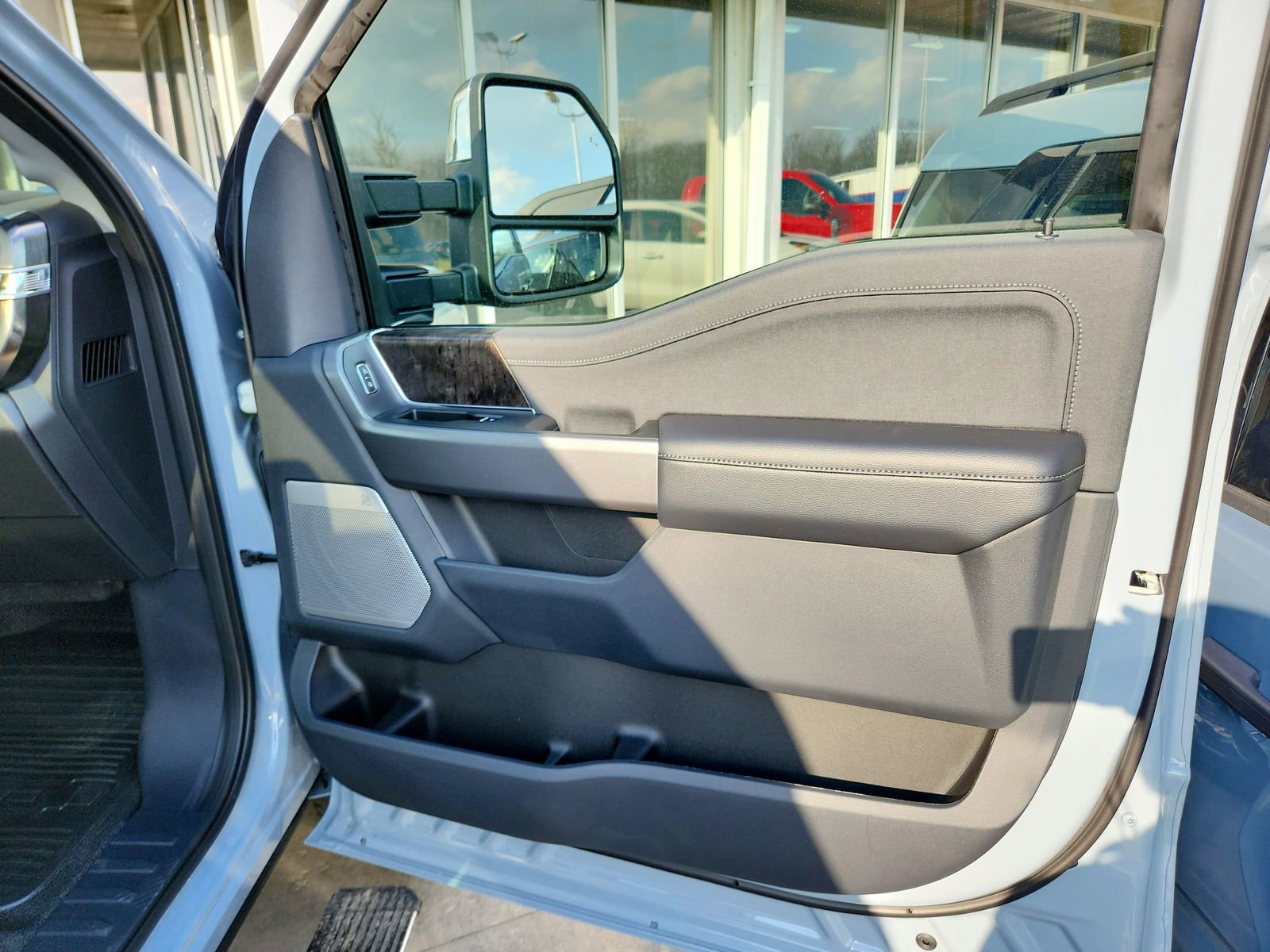 New 2026 Ford F250 Lariat w/ Lariat Premium Package image 28