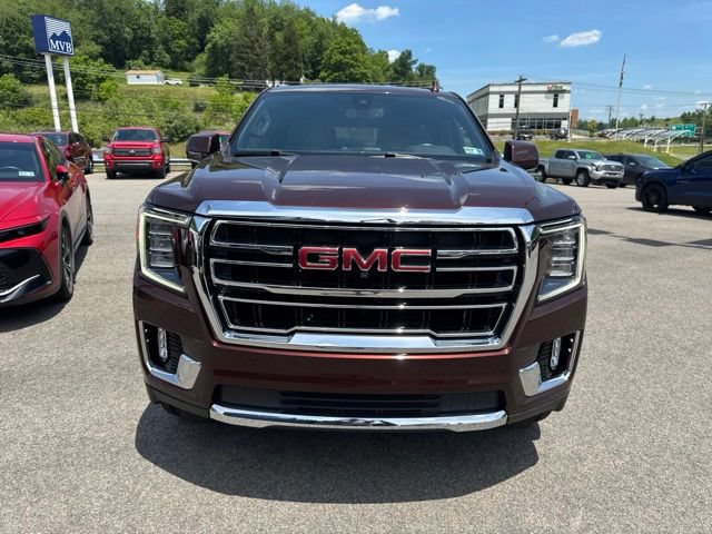 Used 2022 GMC Yukon SLT w/ SLT Premium Package AWD/4WD image 2