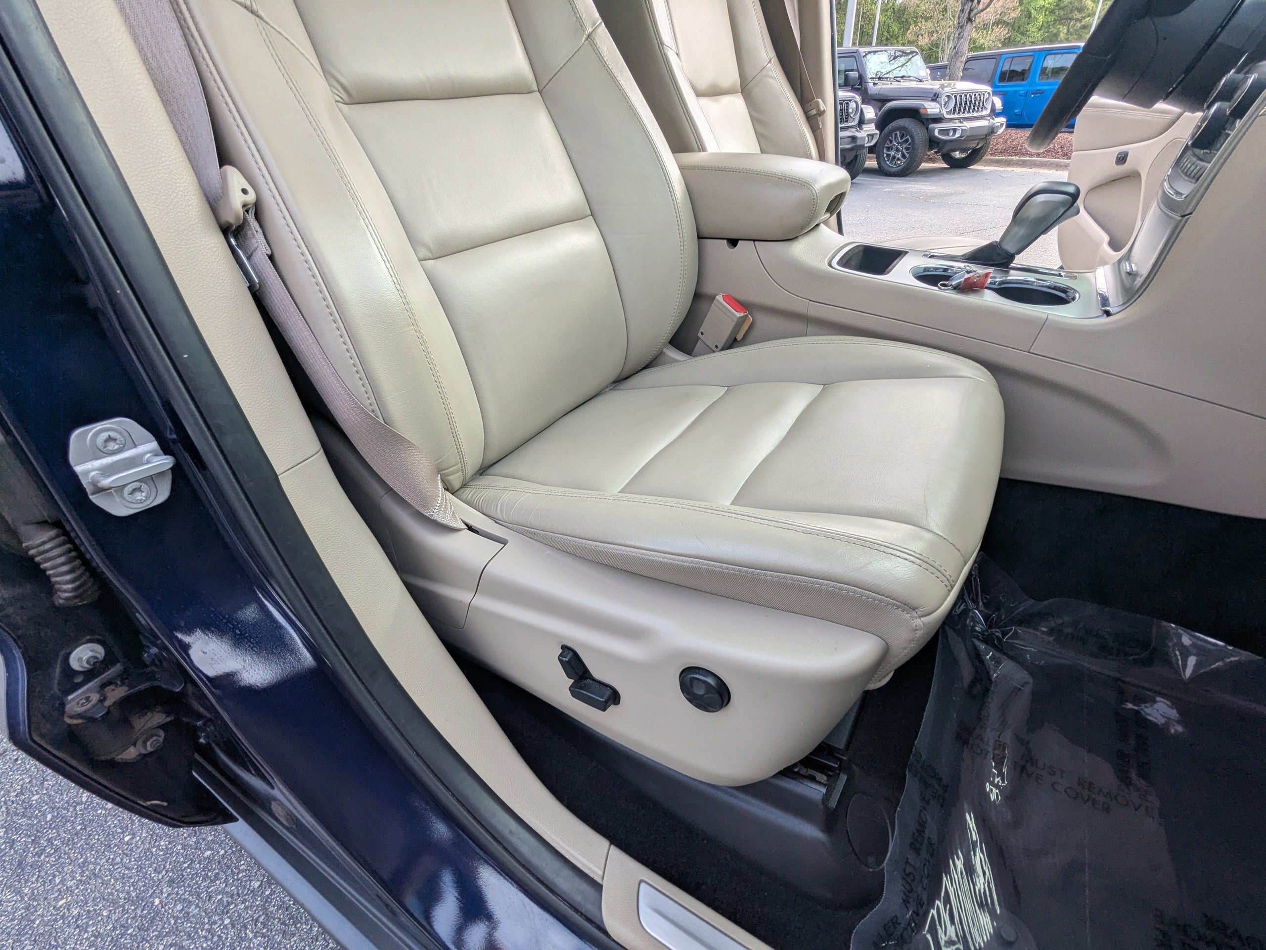 Used 2018 Jeep Grand Cherokee Limited image 16