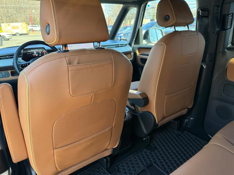 Used 2025 Volkswagen ID. Buzz Pro S image 37