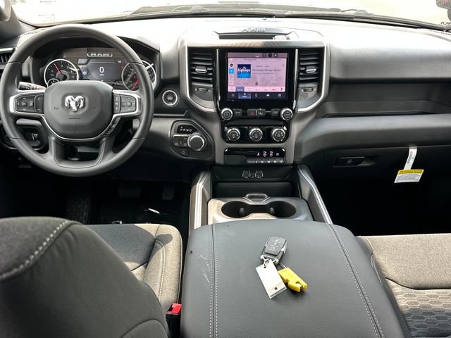 New 2026 RAM 1500 Express AWD/4WD image 16