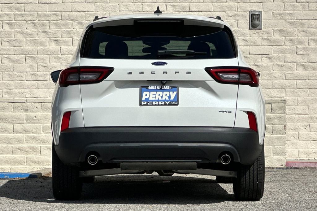 New 2025 Ford Escape ST-Line Select AWD/4WD image 6