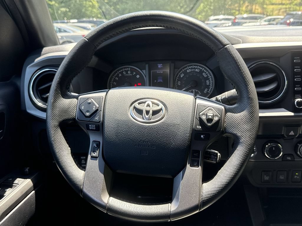 Used 2020 Toyota Tacoma TRD Sport w/ Technology Package AWD/4WD image 11