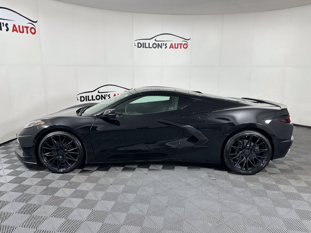 Used 2024 Chevrolet Corvette Stingray Coupe w/ 1LT RWD image 3