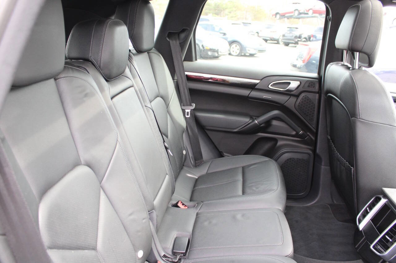 Used 2014 Porsche Cayenne image 20