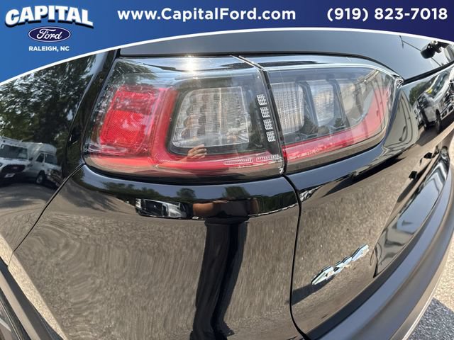 Used 2022 Jeep Cherokee Limited AWD/4WD image 15