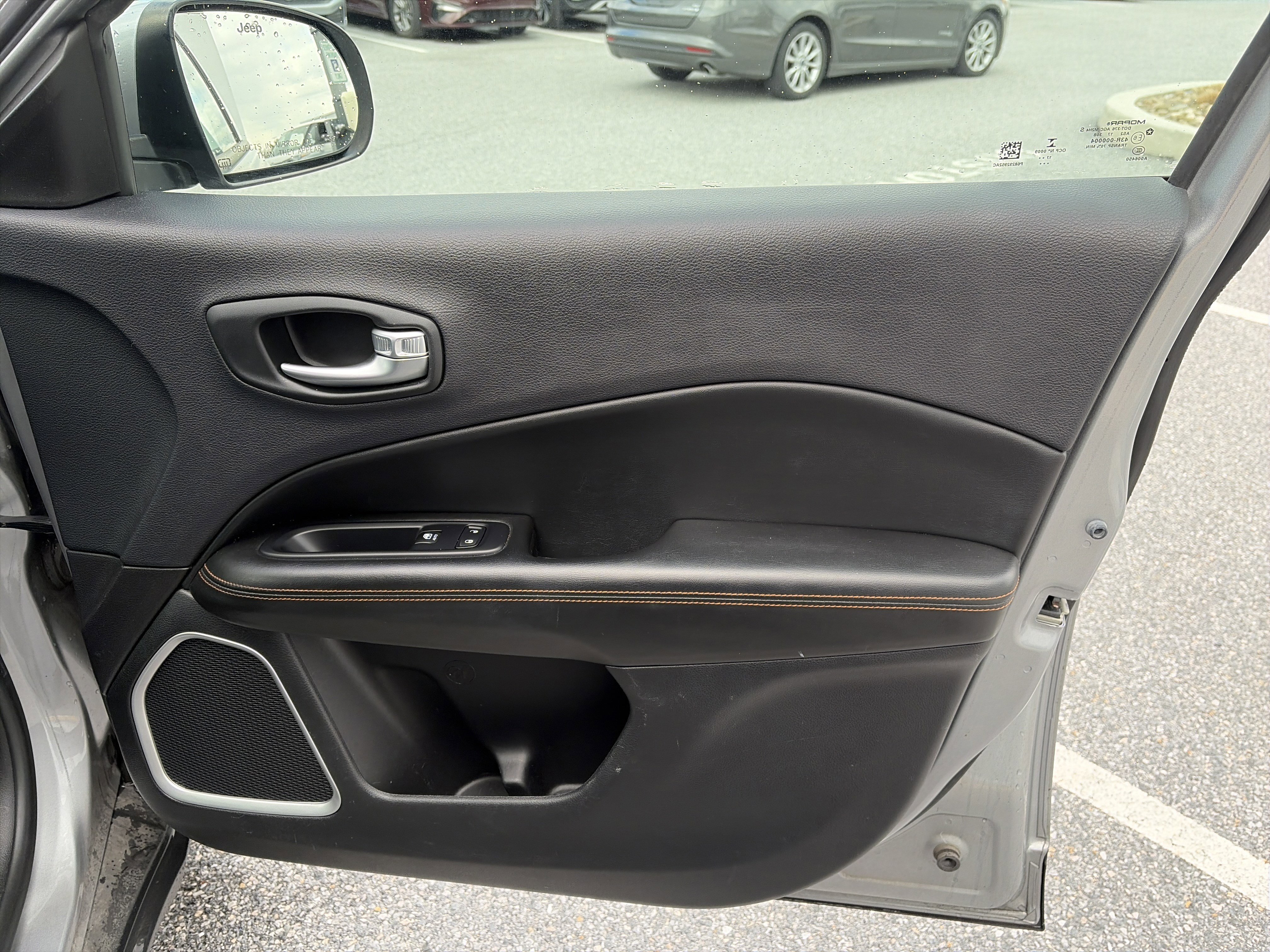 Used 2018 Jeep Compass Limited w/ Navigation Group image 30