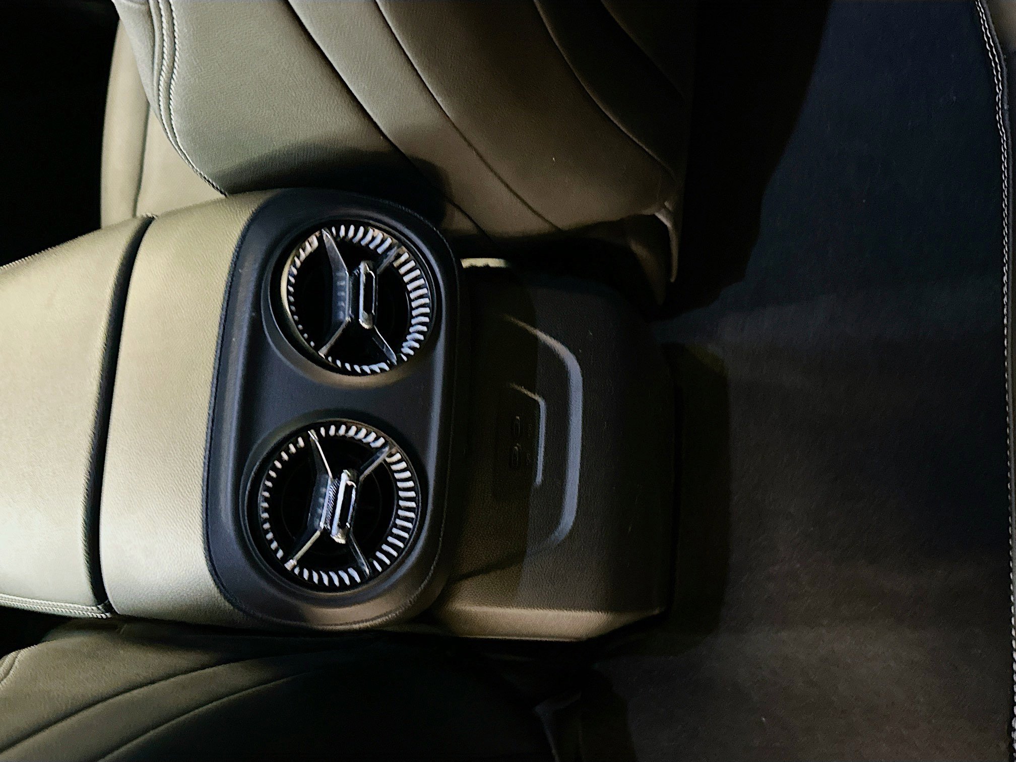 Used 2024 Chevrolet Blazer EV LT image 28