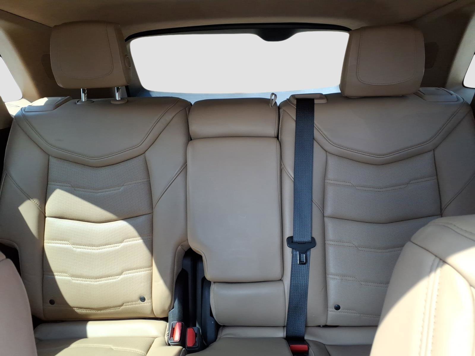 Used 2017 Cadillac XT5 Platinum w/ Driver Assist Package image 21