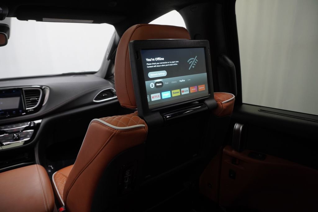 Used 2024 Chrysler Pacifica Pinnacle image 29