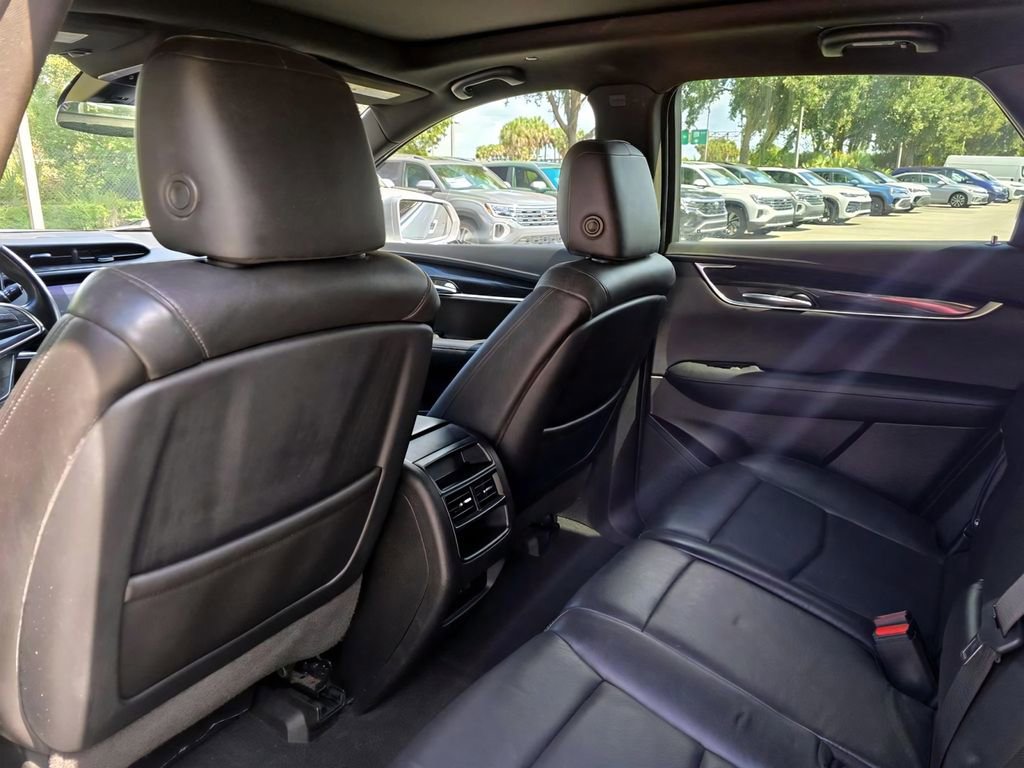 Used 2020 Cadillac XT5 Premium Luxury FWD image 14
