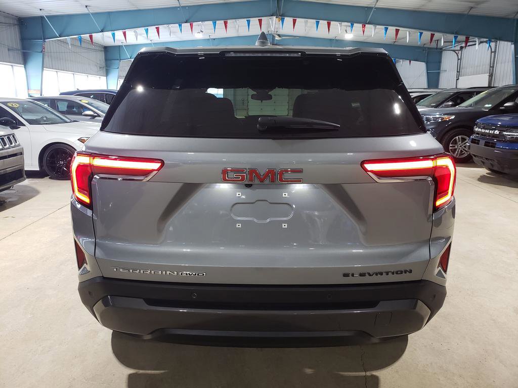 Used 2026 GMC Terrain Elevation image 4
