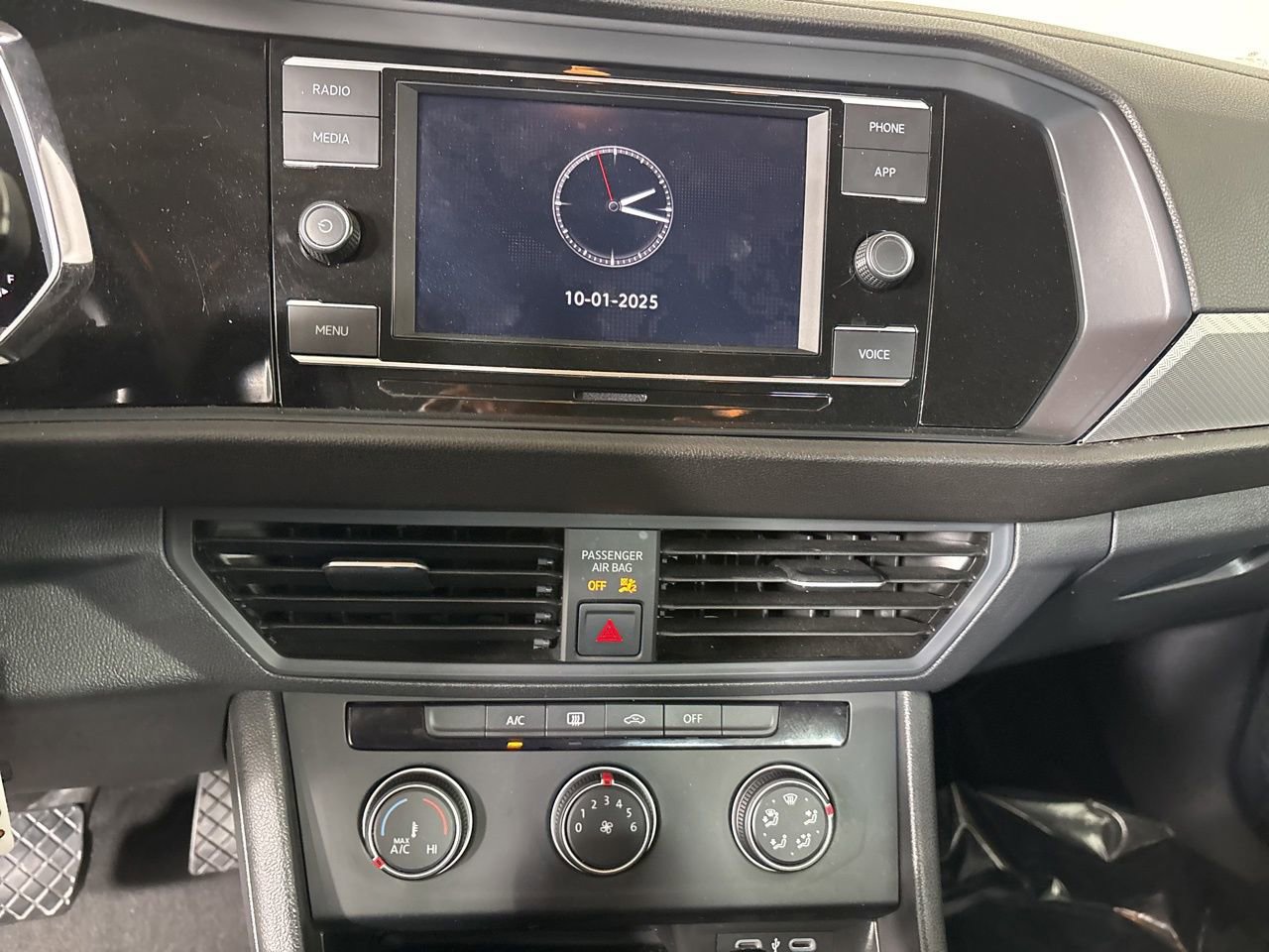 Used 2024 Volkswagen Jetta S image 14