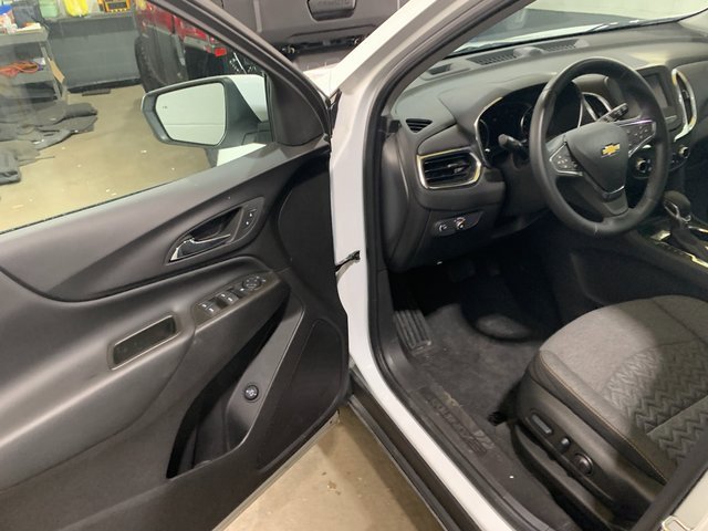 Used 2024 Chevrolet Equinox LT w/ LPO, Floor Liner Package image 6