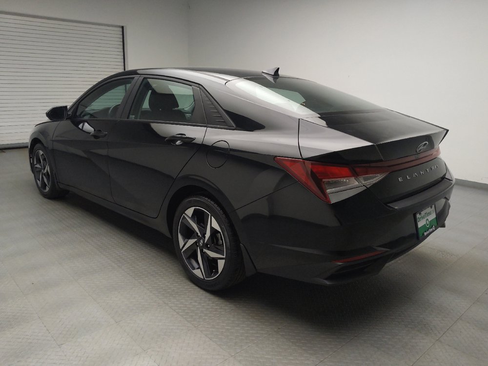 Used 2023 Hyundai Elantra SEL w/ Convenience Package FWD image 5