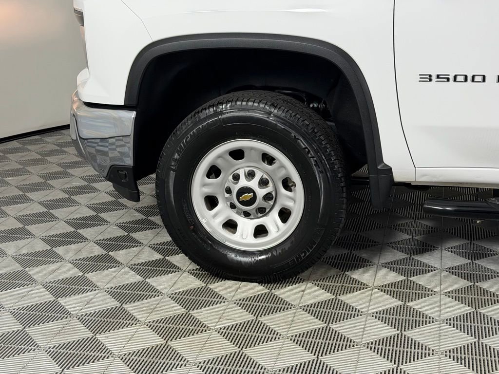 Used 2025 Chevrolet Silverado 3500 W/T w/ WT/CX Safety Package image 10