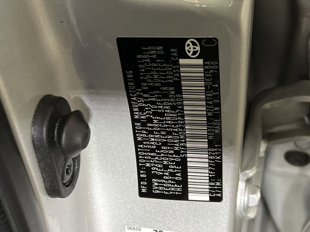 Used 2024 Toyota Corolla LE image 34