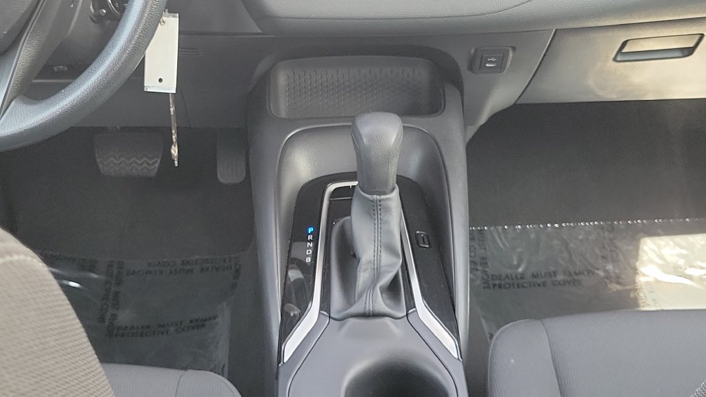 Used 2025 Toyota Corolla LE FWD image 16