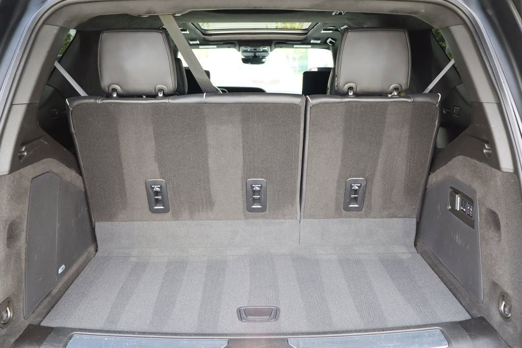 Used 2024 Cadillac Escalade Sport Platinum w/ Heavy-Duty Trailer Package AWD/4WD image 24