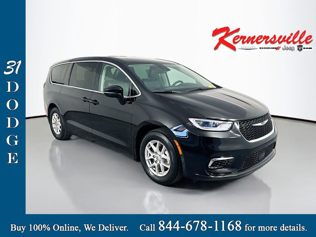 Used 2024 Chrysler Pacifica Touring-L