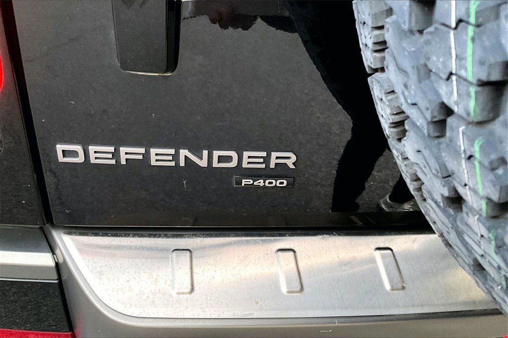 Used 2023 Land Rover Defender 110 X-Dynamic SE image 24