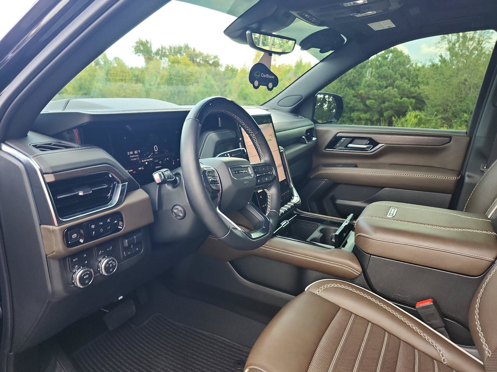 Certified 2025 GMC Yukon Denali Ultimate AWD/4WD image 19