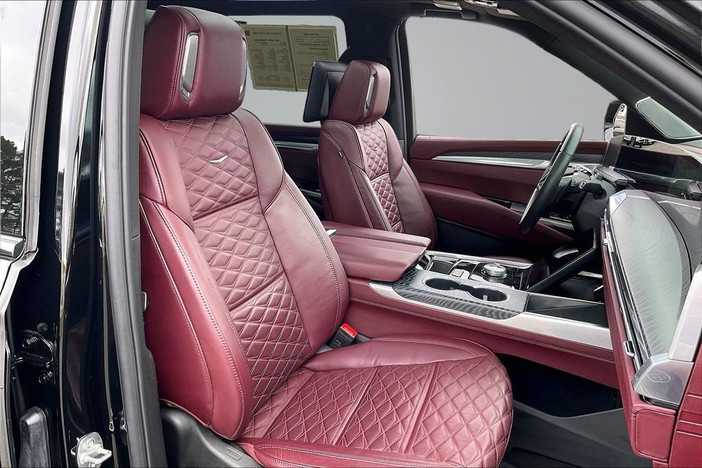 Used 2025 Cadillac Escalade Sport w/ Touring Package image 7