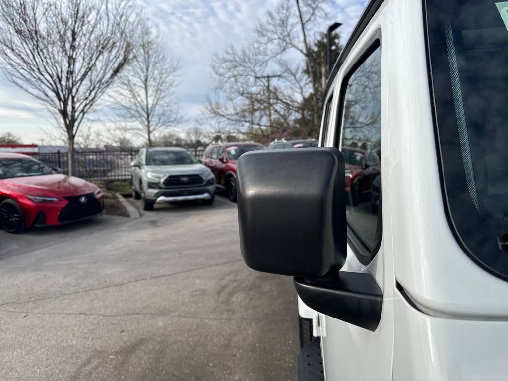 Used 2024 Jeep Wrangler Unlimited w/ Convenience Group AWD/4WD image 41