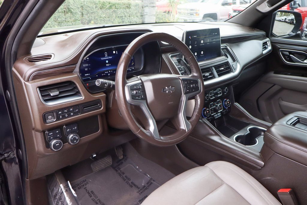 Used 2022 Chevrolet Suburban Z71 w/ Luxury Package AWD/4WD image 22