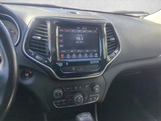 Used 2019 Jeep Cherokee Limited image 10